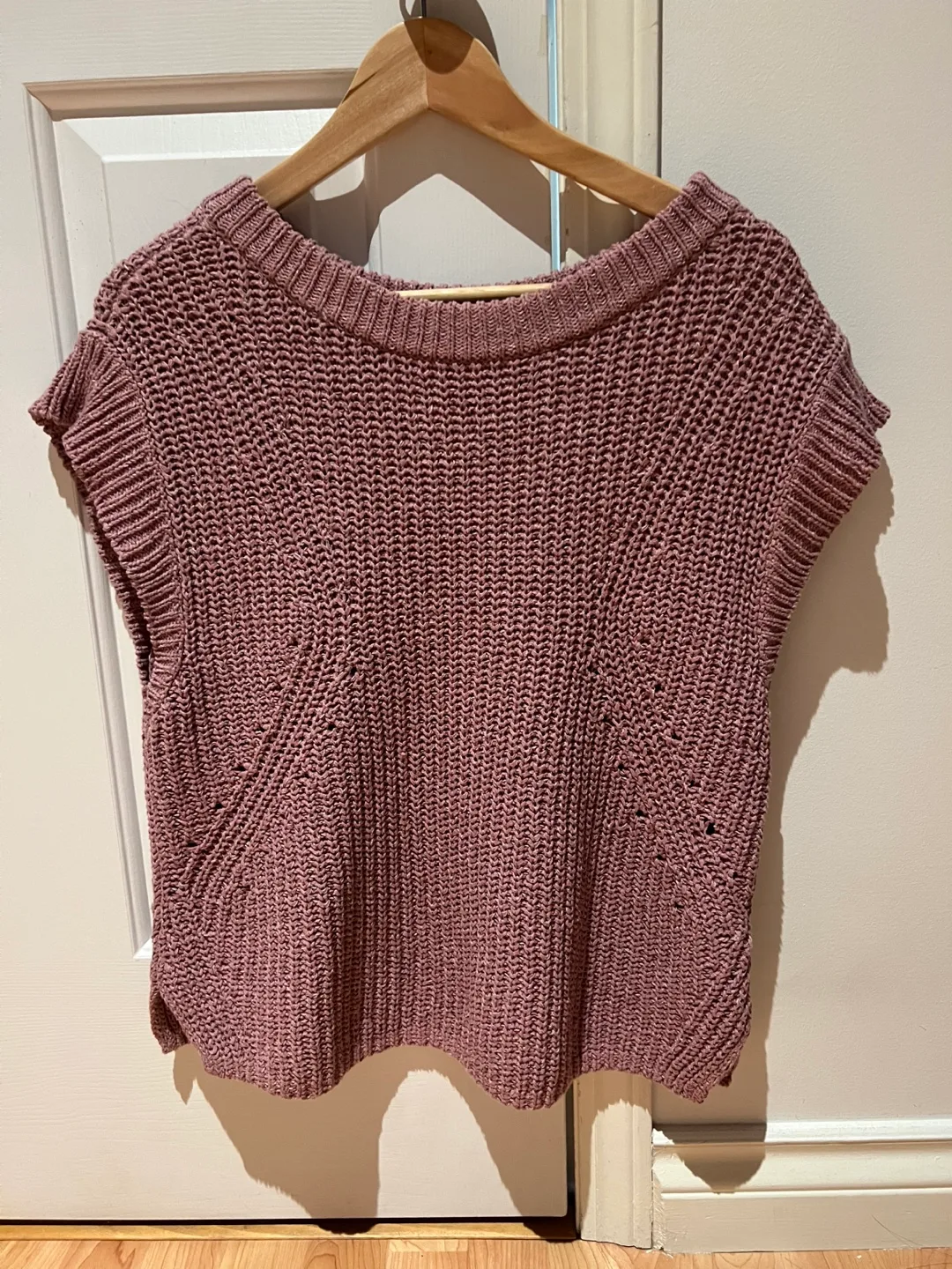 Women's Mauve Knit Sleeveless Top image indicator(2)