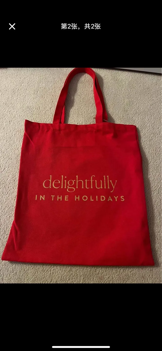 Set of Two Red Holiday Tote Bags image indicator(2)