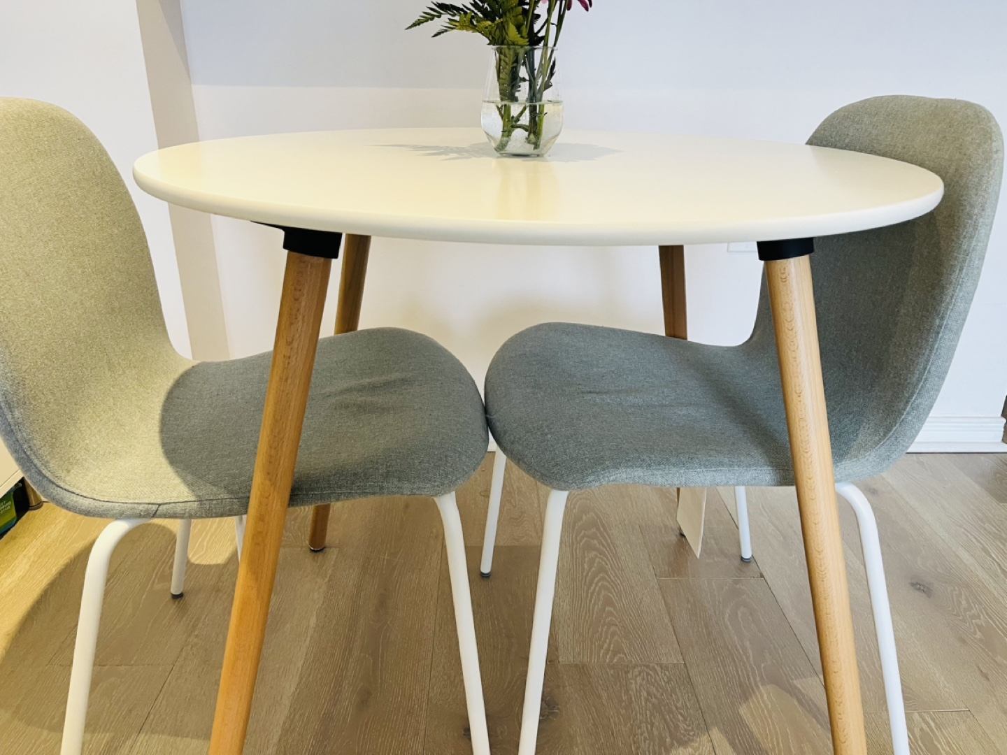 Dining Table 31.5 inch - photo 2