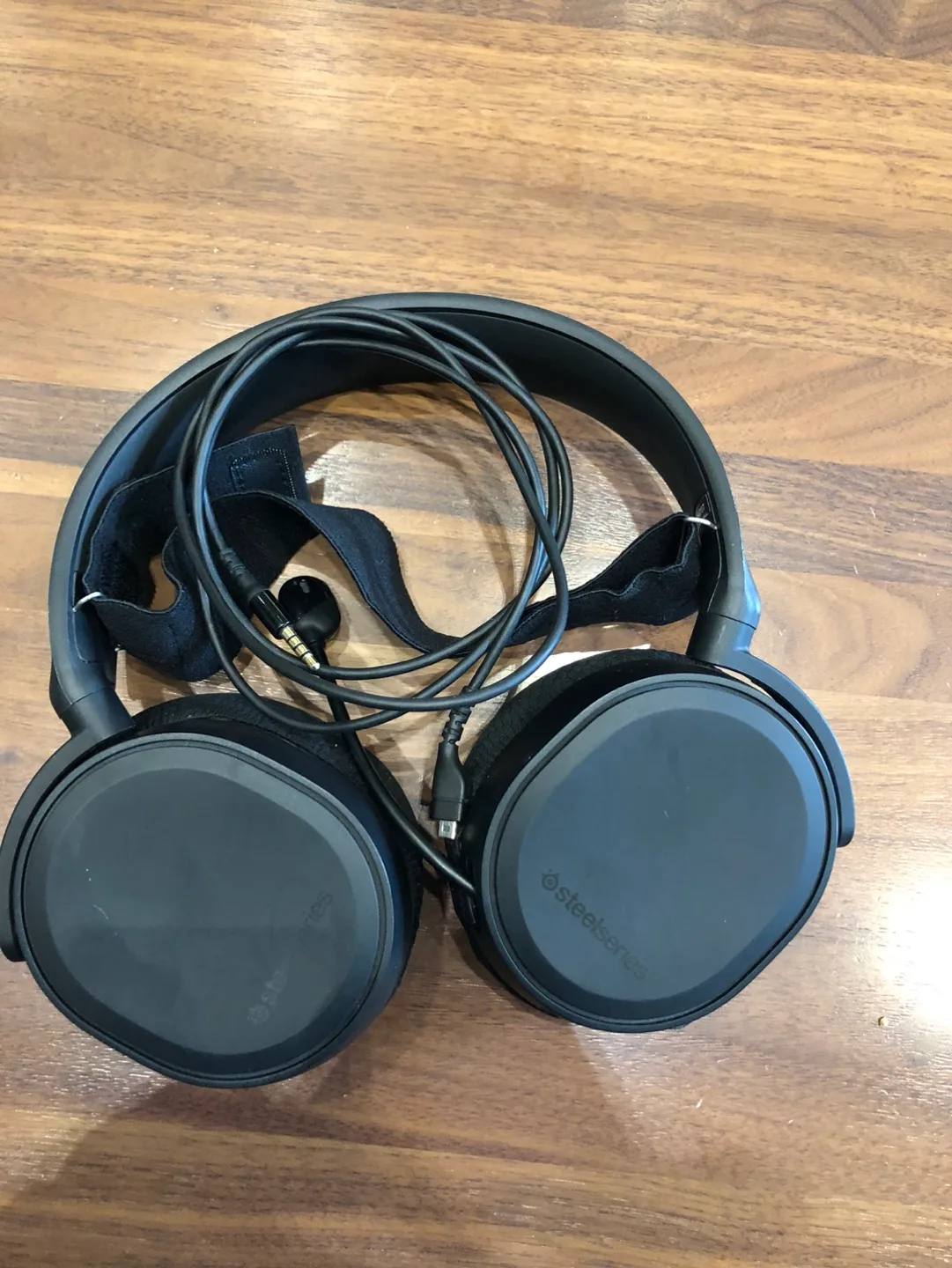 SteelSeries Arctis 1 Wired Gaming Headset thumbnail