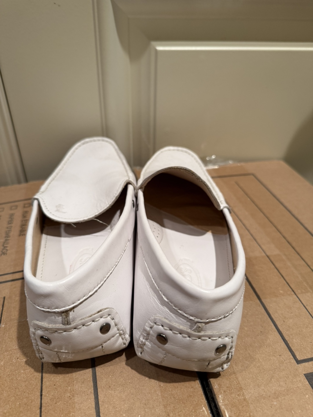 Tod’s Men’s White Leather Loafer - EU 40 - photo 3