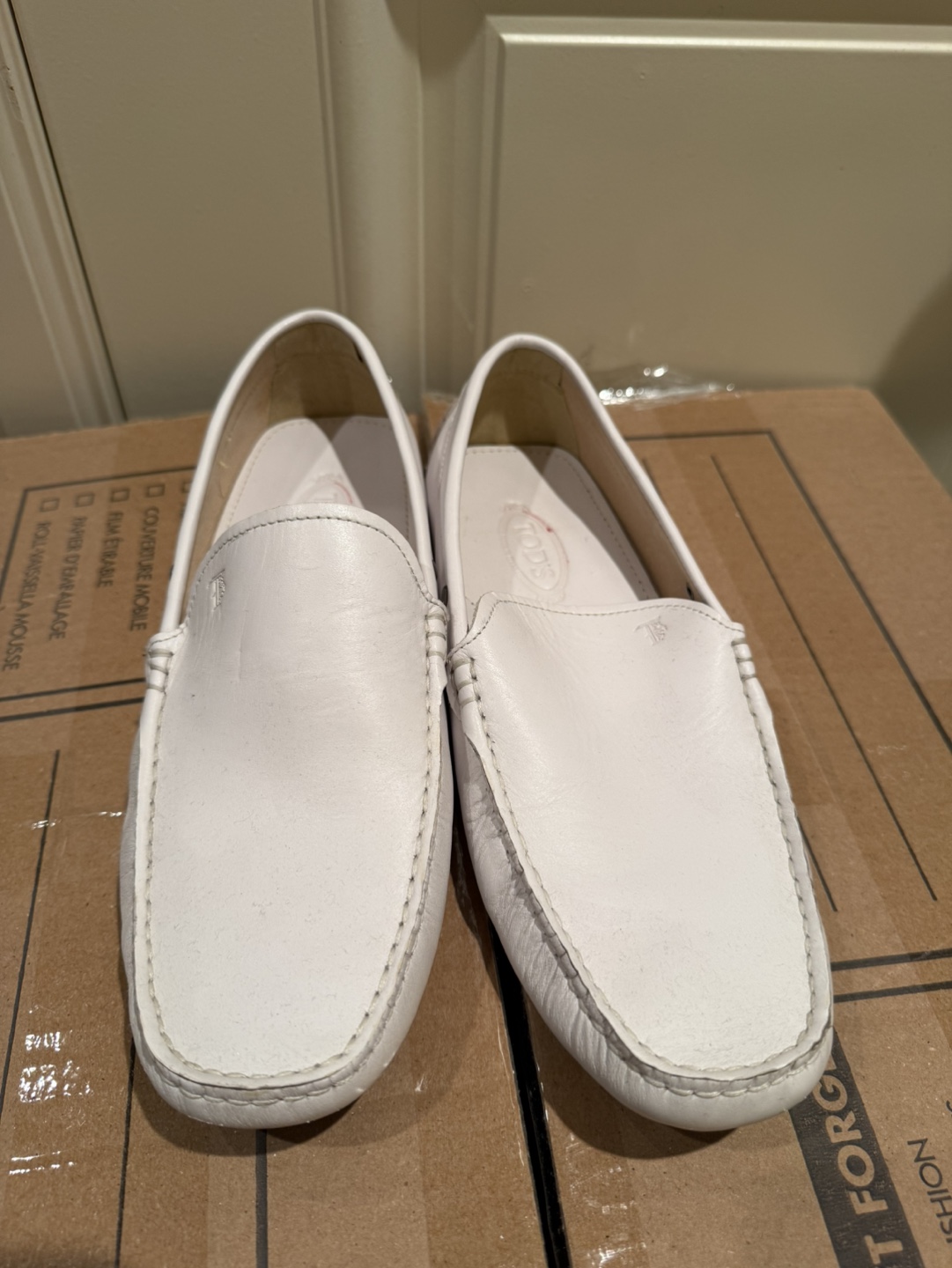 Tod’s Men’s White Leather Loafer - EU 40