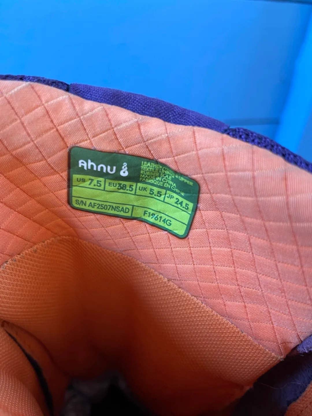 Ahnu Women's Waterproof Winter Boots - Size 7.5 image indicator(6)