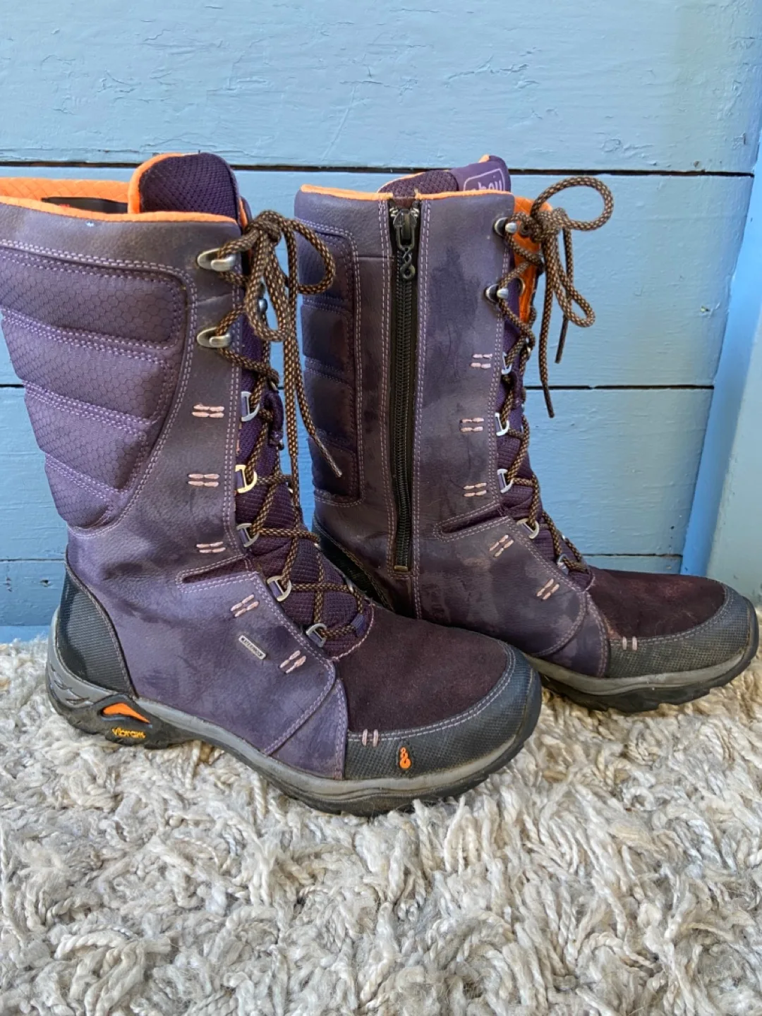 Ahnu Women's Waterproof Winter Boots - Size 7.5 image indicator(2)