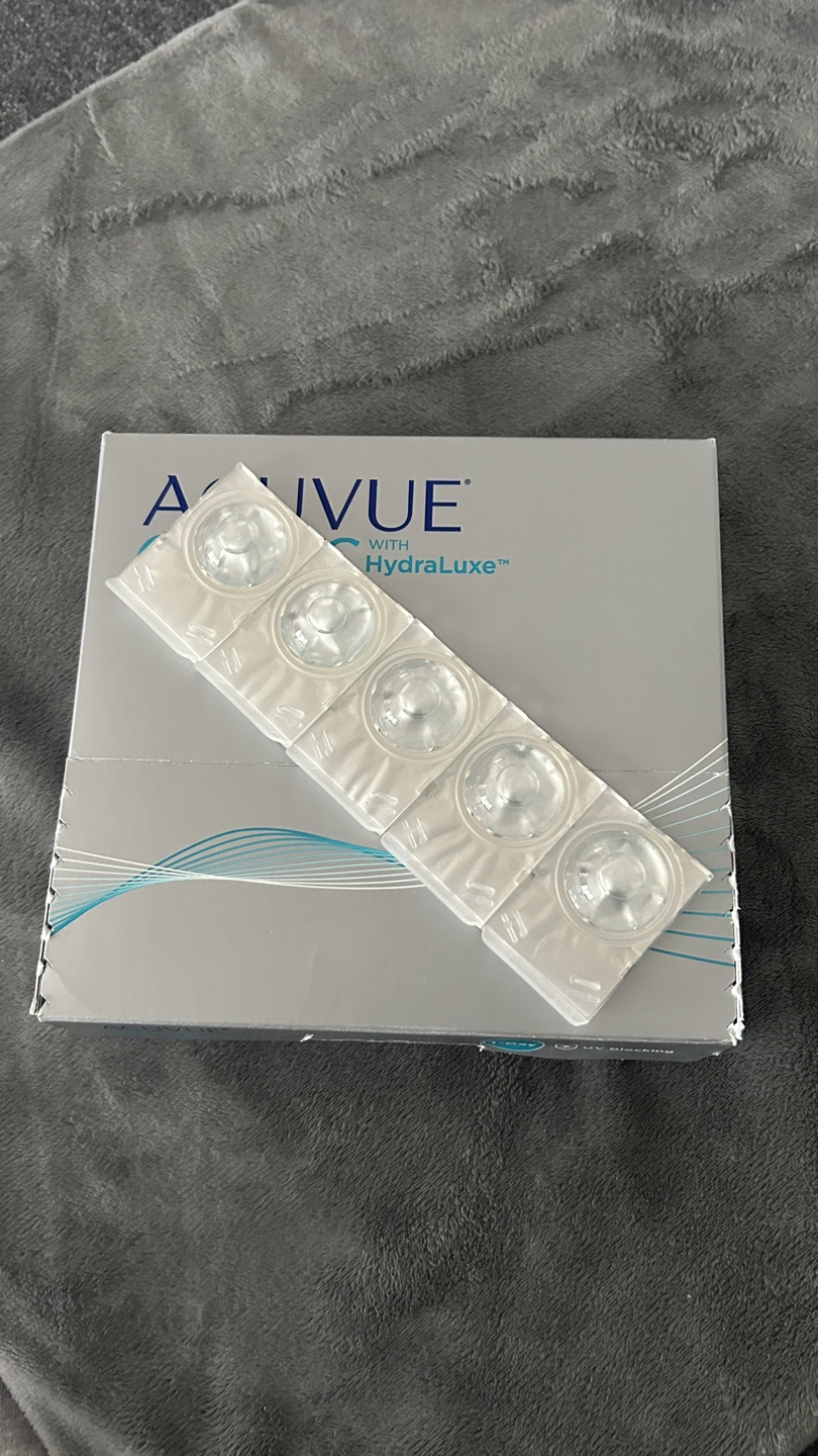 1-Day Contact Lenses - 90 pack - Diopter -2.50,  Base Curve 8.5. - photo 3