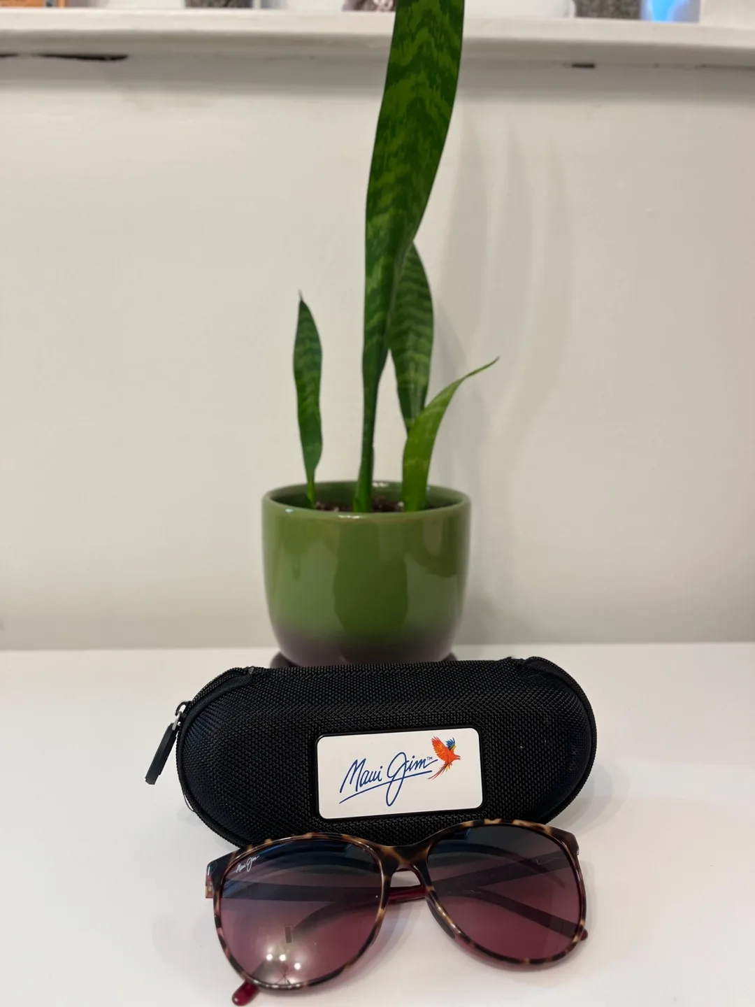 Maui Jim Sunglasses with Case image indicator(2)