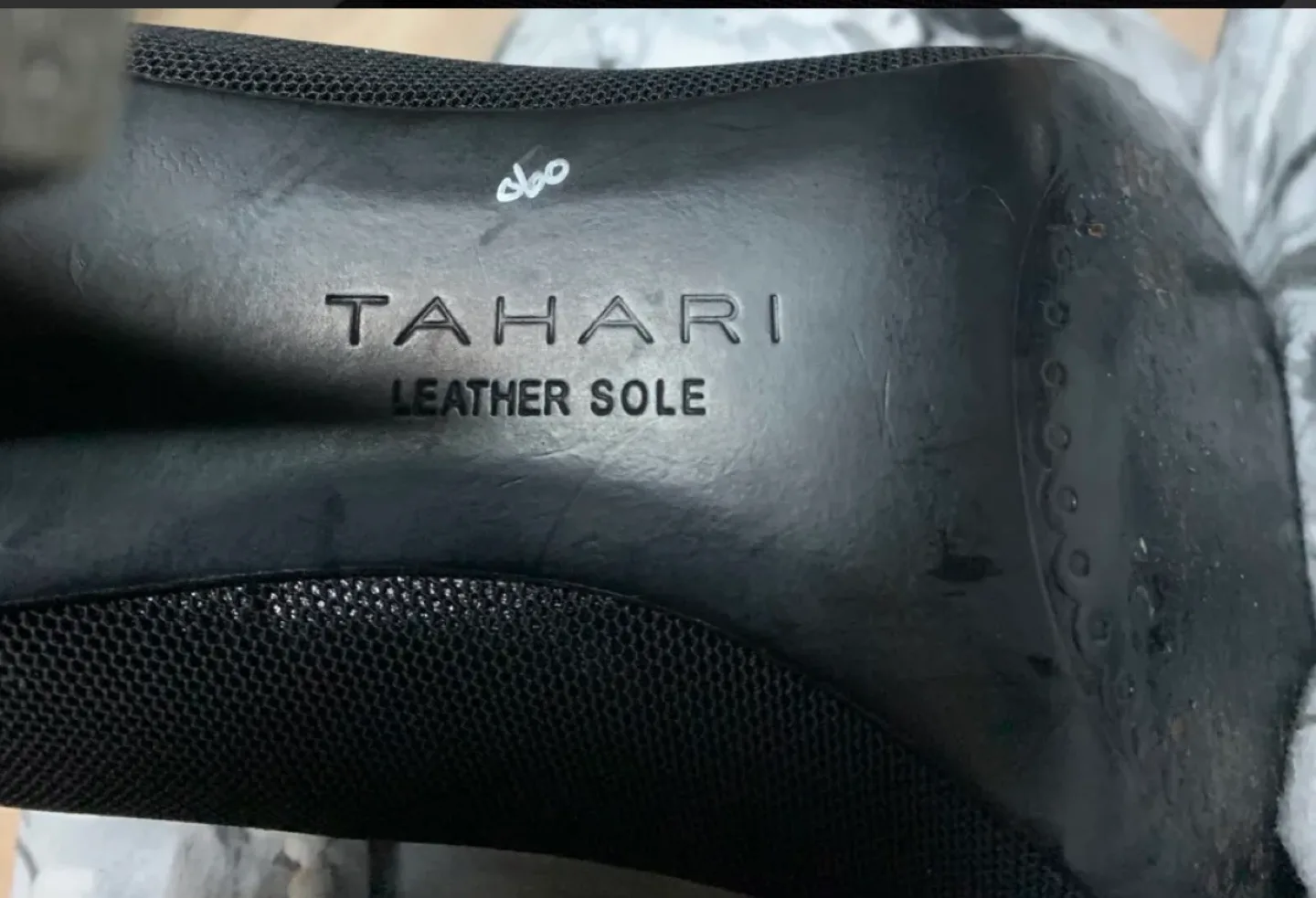 Tahari Nylon Mesh Peep Toe Heels Sz.7.5 image indicator(4)