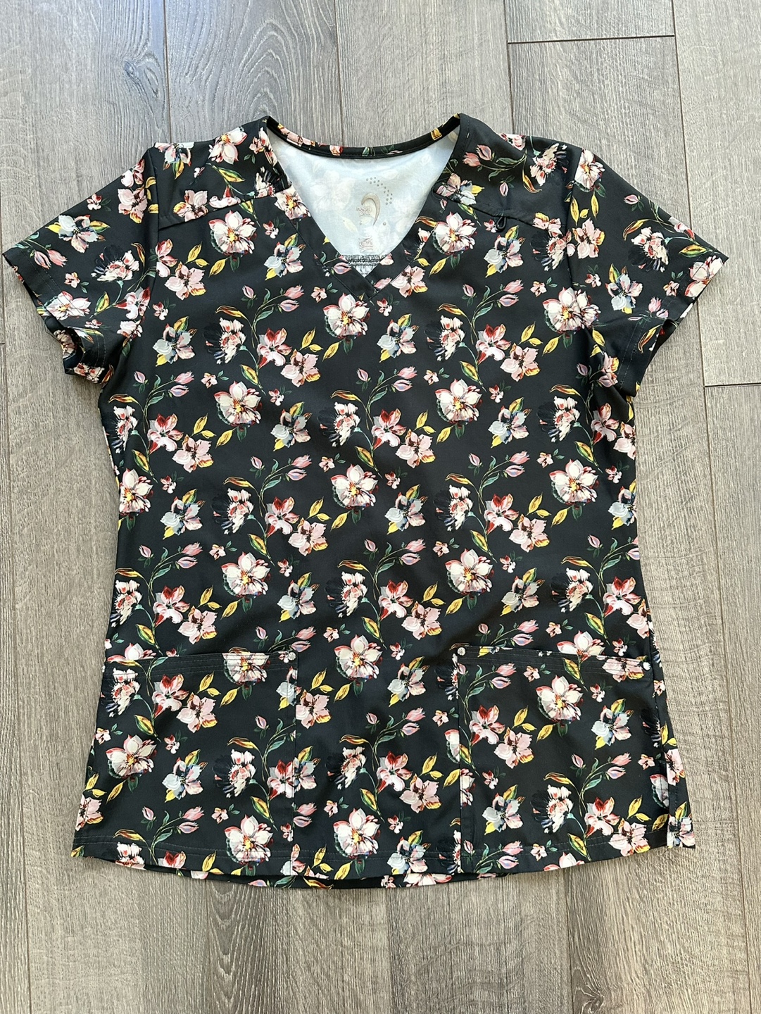 Figs Scrubs Top - Floral Prints - Size Varies - photo 2
