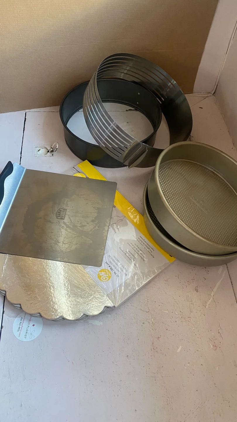Baking Supplies: Cake Pans, Rings & More! thumbnail