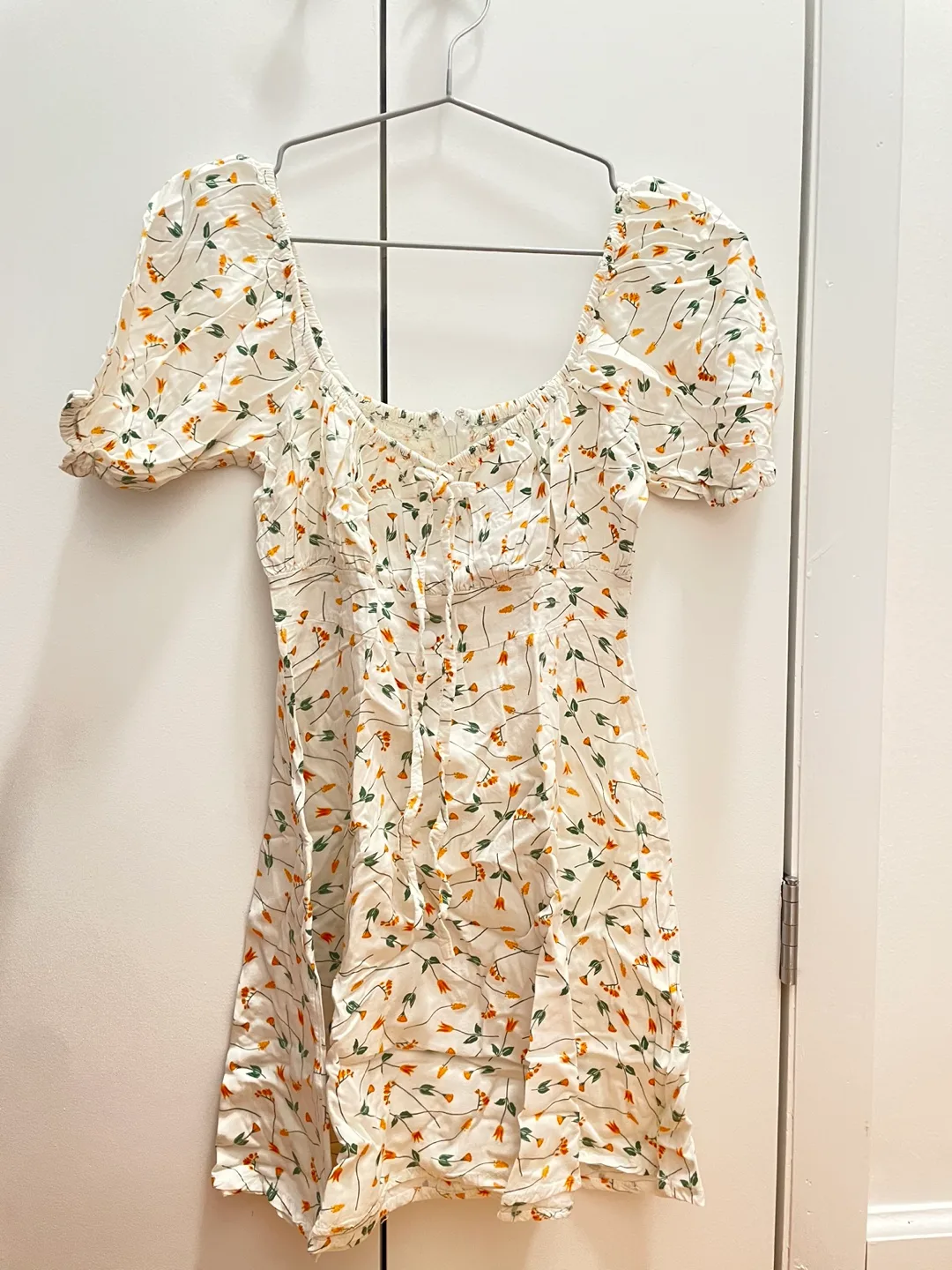 White Floral Puff Sleeve Mini Dress image indicator(6)