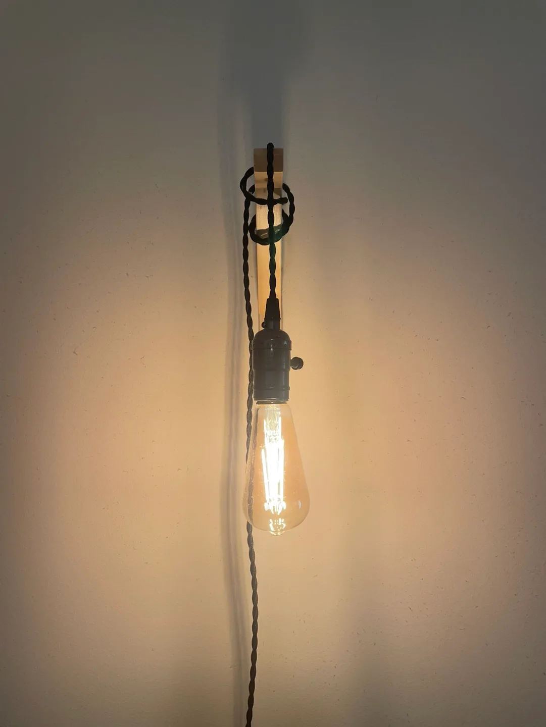 2x IKEA Wall brackets and cord lights with switches image indicator(2)