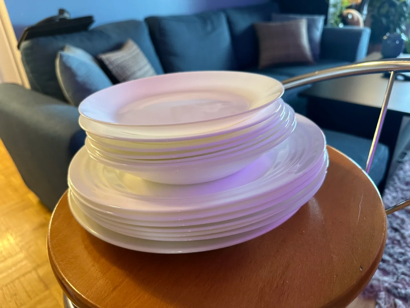 Stack of IKEA White Plates image indicator(2)