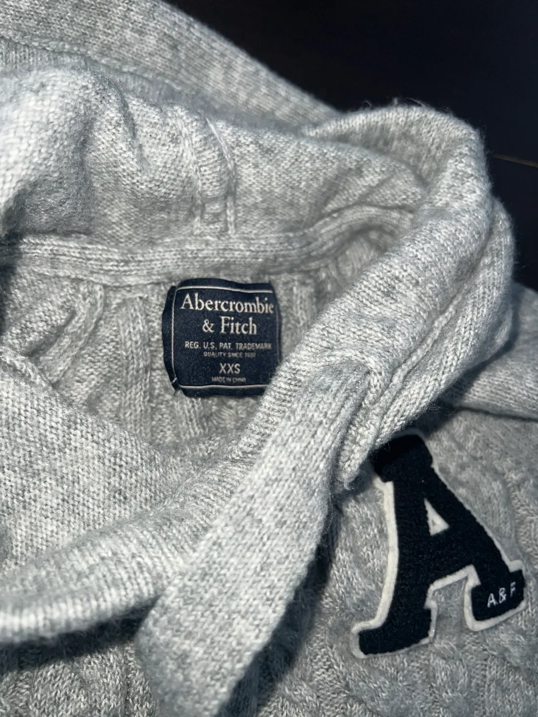 Abercrombie & Fitch Grey Cable Knit Hoodie - XXS image indicator(4)