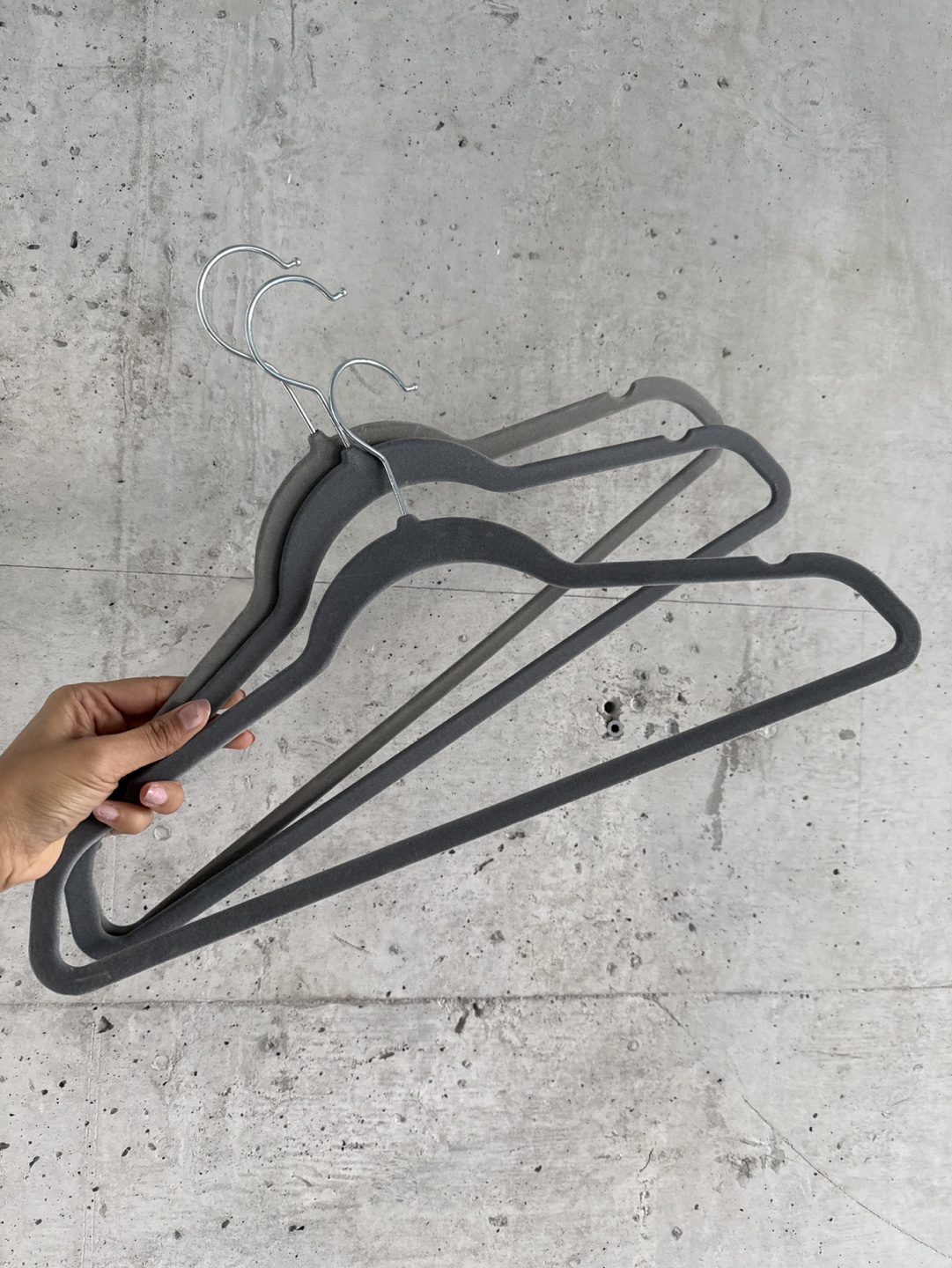 40 Grey Velvet Clothes Hangers - photo 2