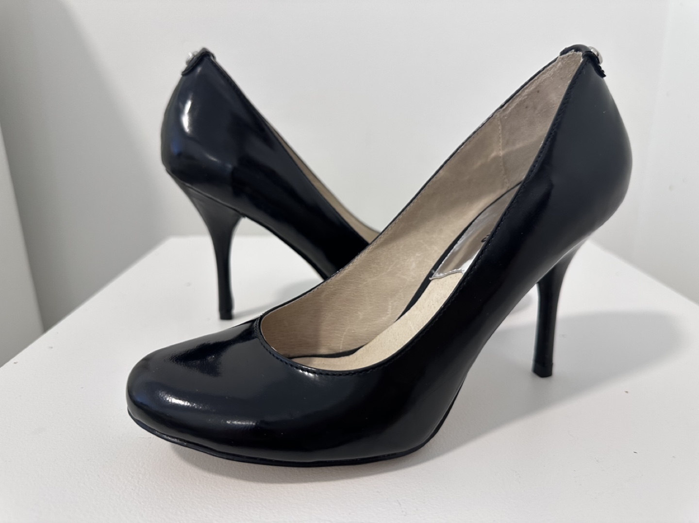 Michael Kors Black Patent Leather Heels - photo 2