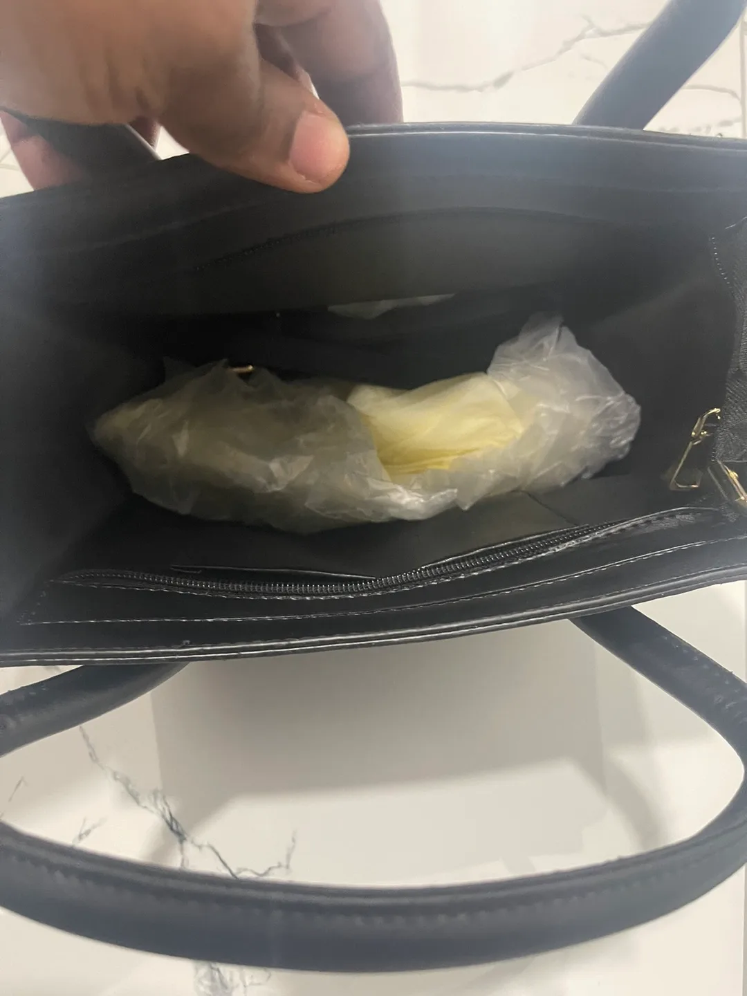 Black Tote Handbag image indicator(2)