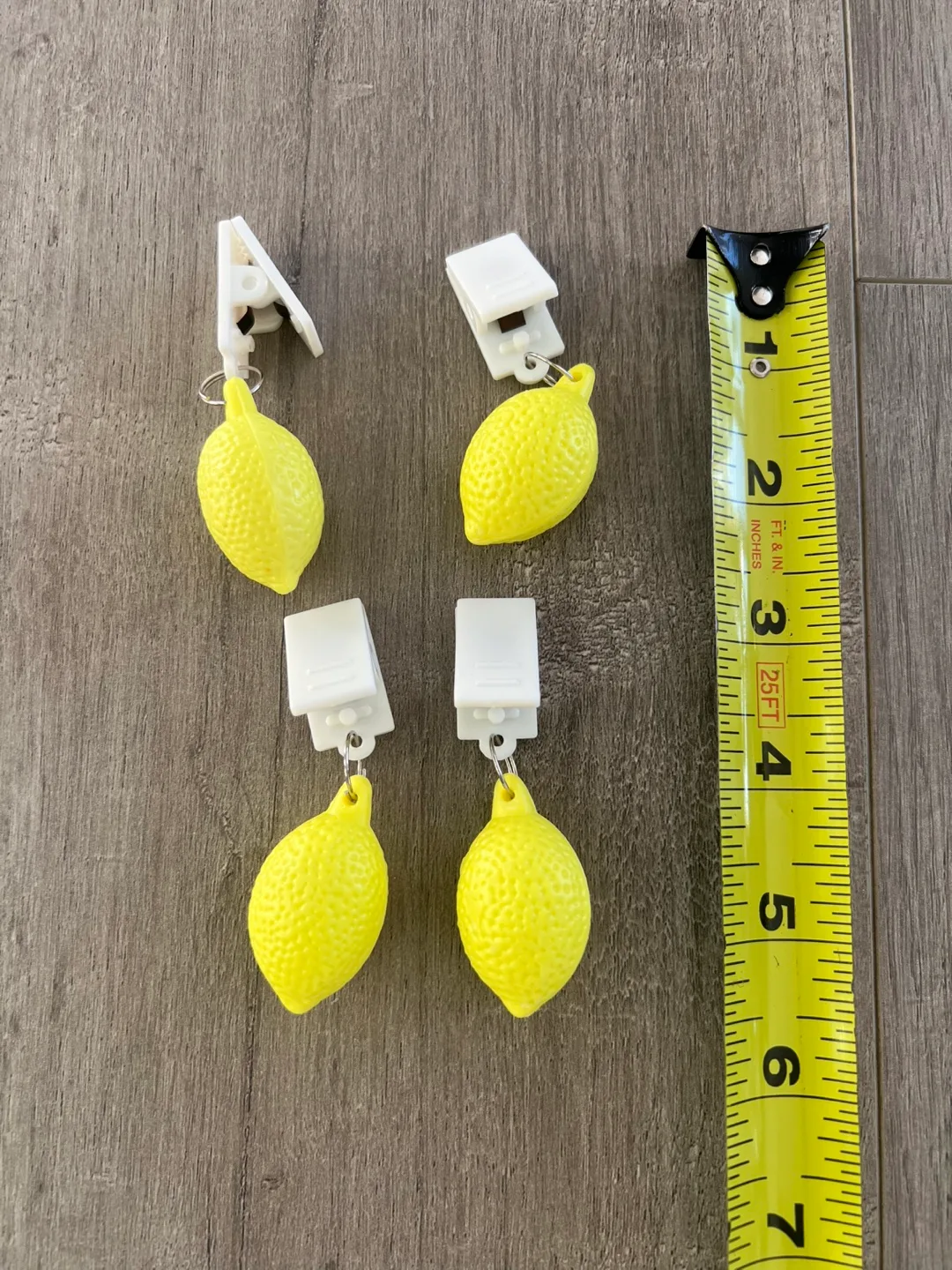 Set of Four Lemon Tablecloth Weights image indicator(4)