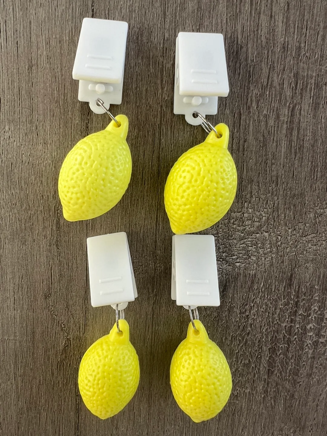 Set of Four Lemon Tablecloth Weights image indicator(3)