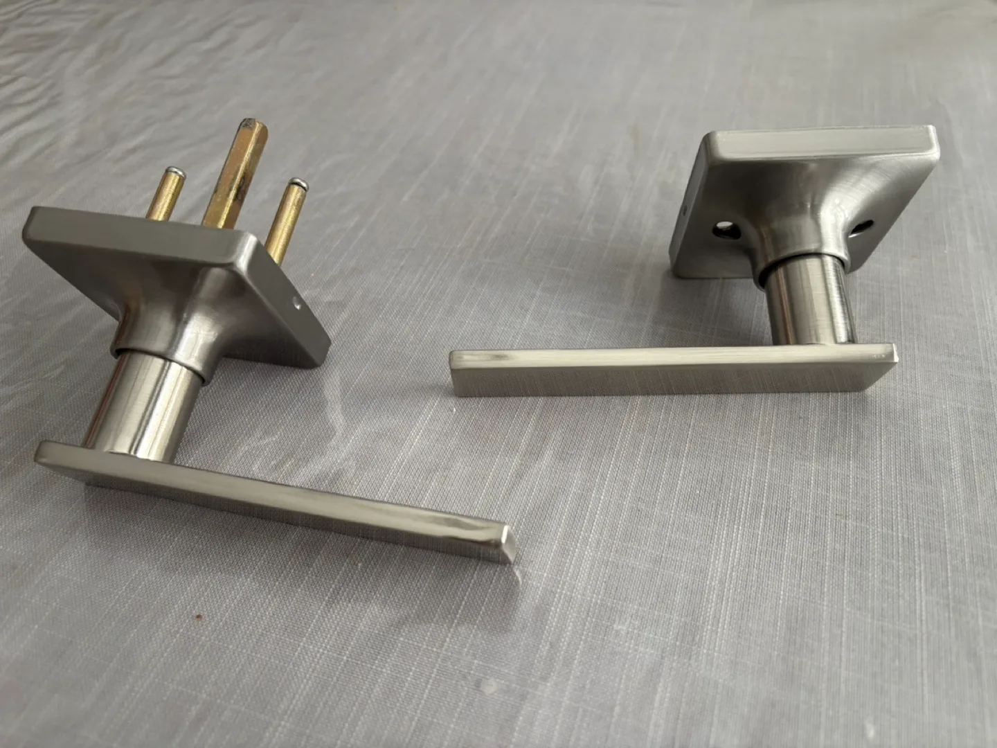 New Modern Brushed Nickel passenger Door Lever Set image indicator(5)