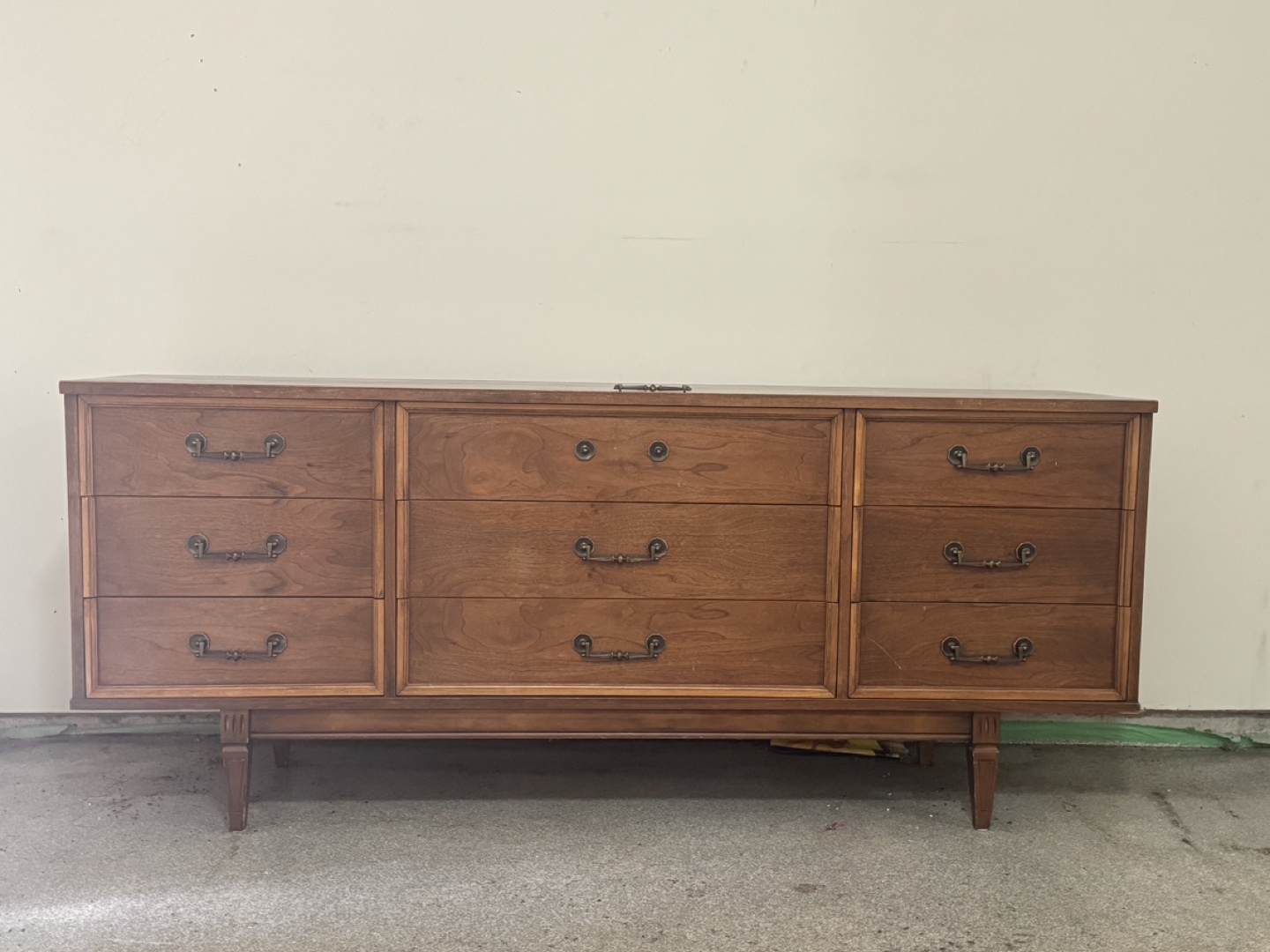 Vintage Mid-Century Modern Eight-Drawer Dresser