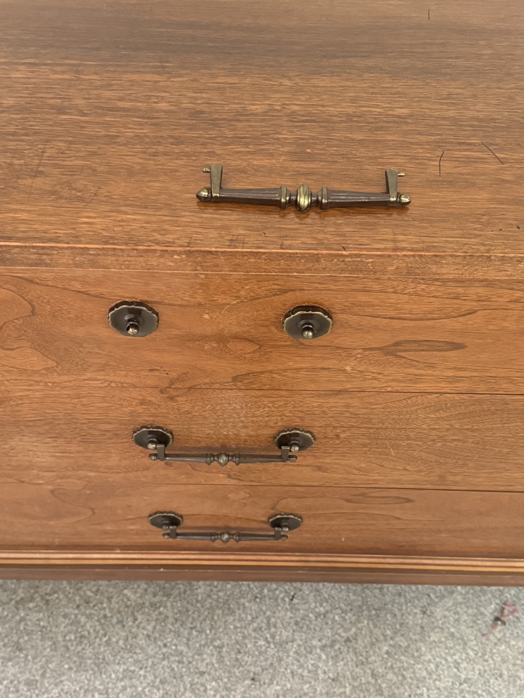 Vintage Mid-Century Modern Eight-Drawer Dresser - photo 3