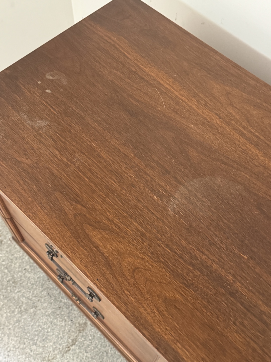 Vintage Mid-Century Modern Eight-Drawer Dresser - photo 4