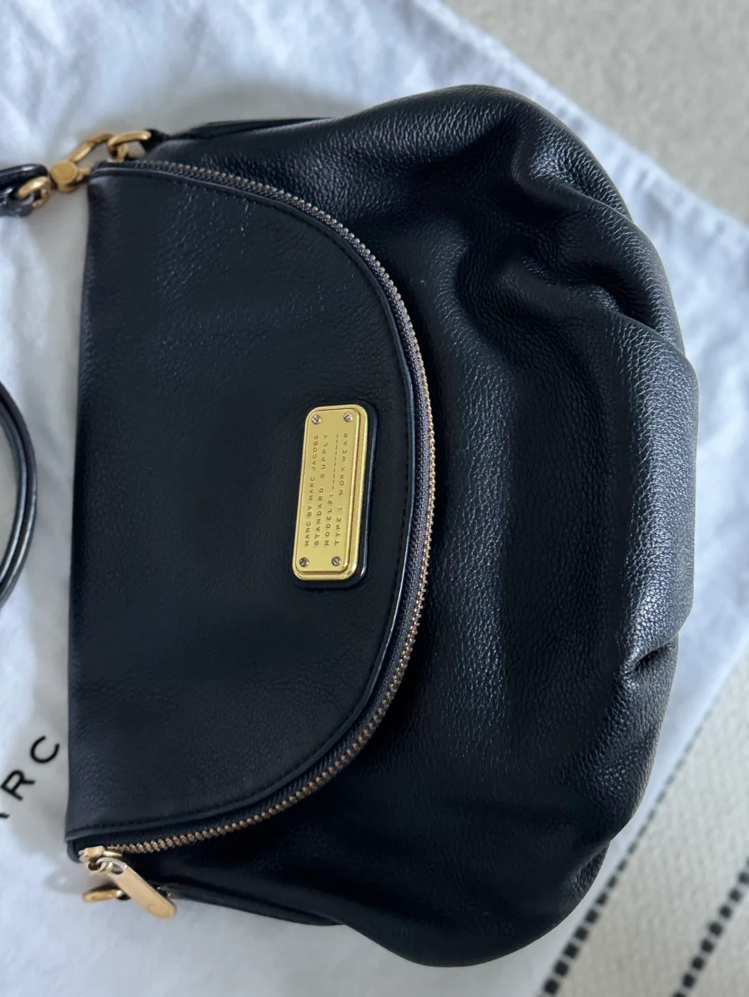 Marc by Marc Jacobs Black Leather Crossbody Bag image indicator(4)