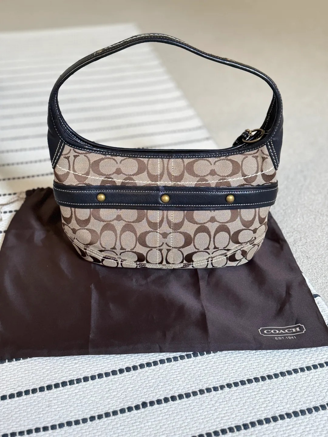 Coach Signature C Brown Leather horsebit hobo shoulder Bag image indicator(4)