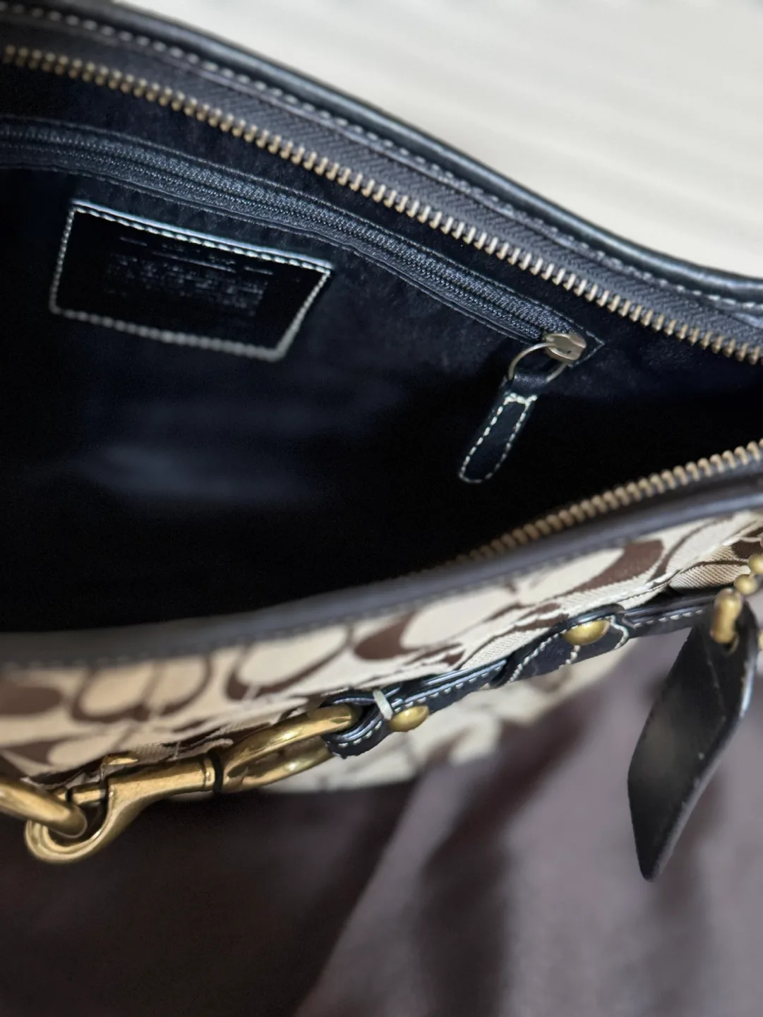 Coach Signature C Brown Leather horsebit hobo shoulder Bag image indicator(5)