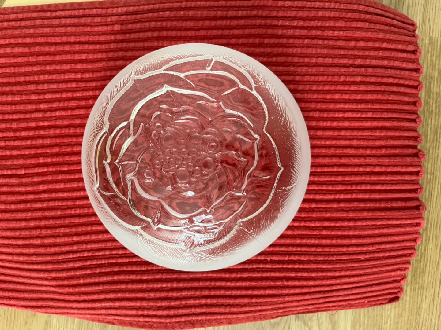Frosted Glass Rose Bowl image indicator(3)