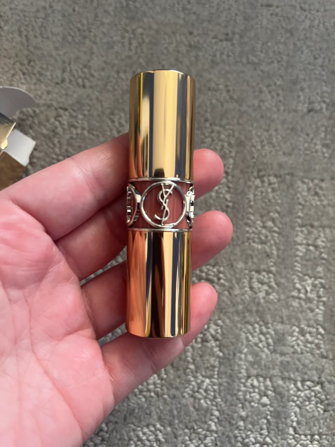 Yves Saint Laurent Rouge Volupté Shine Oil-in-Stick image indicator(6)