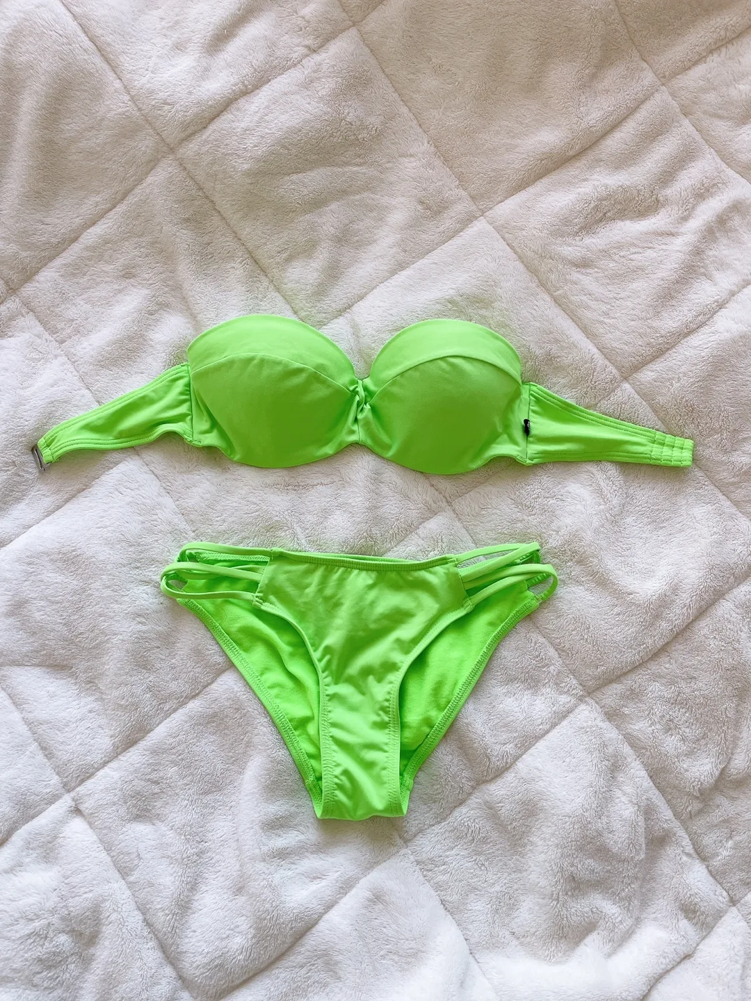 Bikini La Vie en Rose image indicator(2)