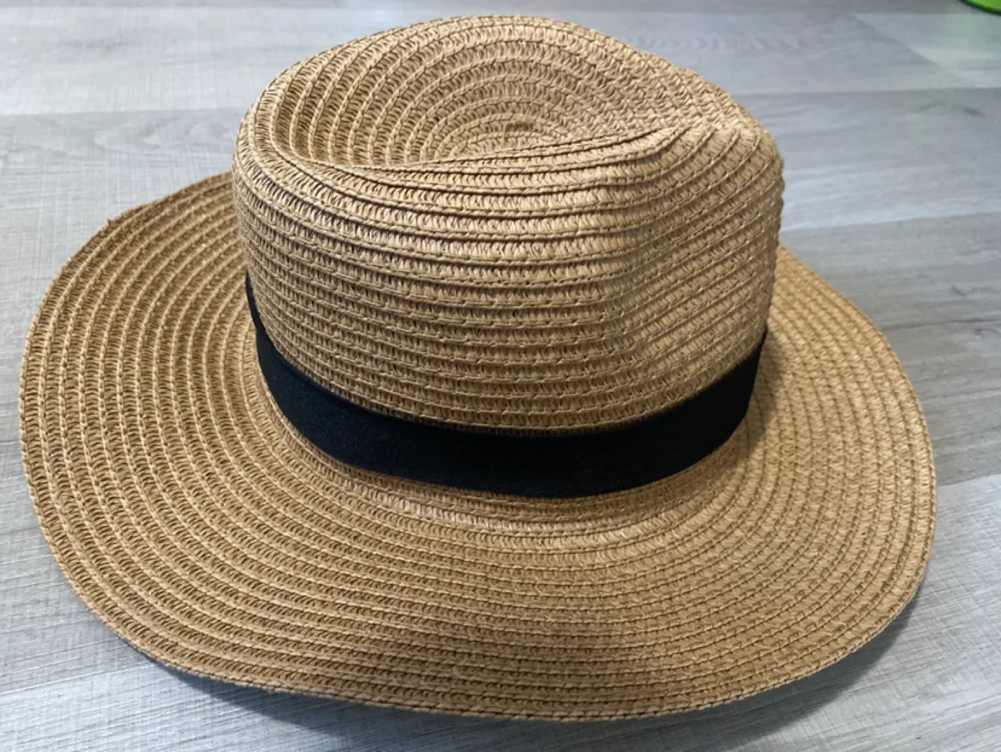 Straw fedora hat thumbnail