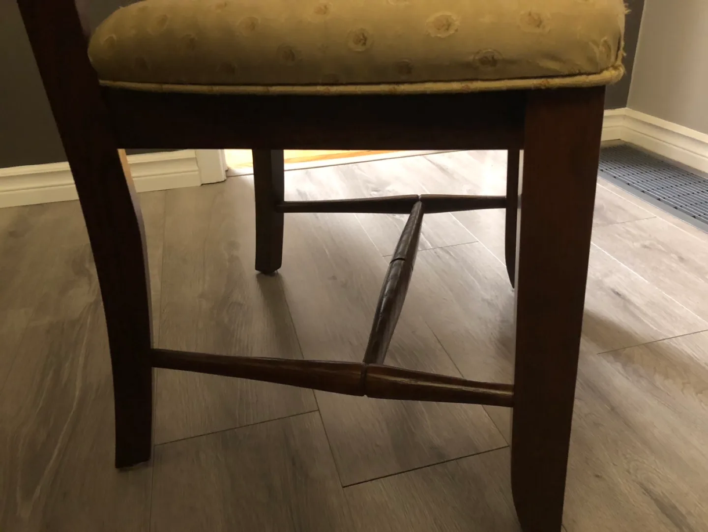 Solid Wood +8 Chairs Extendable Table image indicator(7)