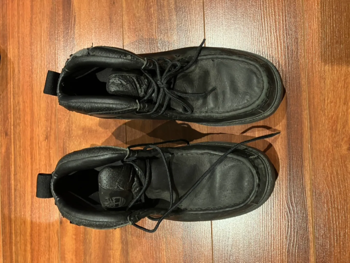 Men's Timberland Black Leather Boots - Size 10M image indicator(2)