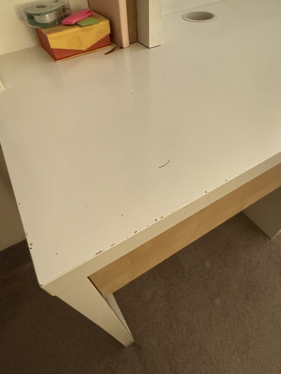 IKEA MICKE Desk with hutch - White/Beige - photo 4