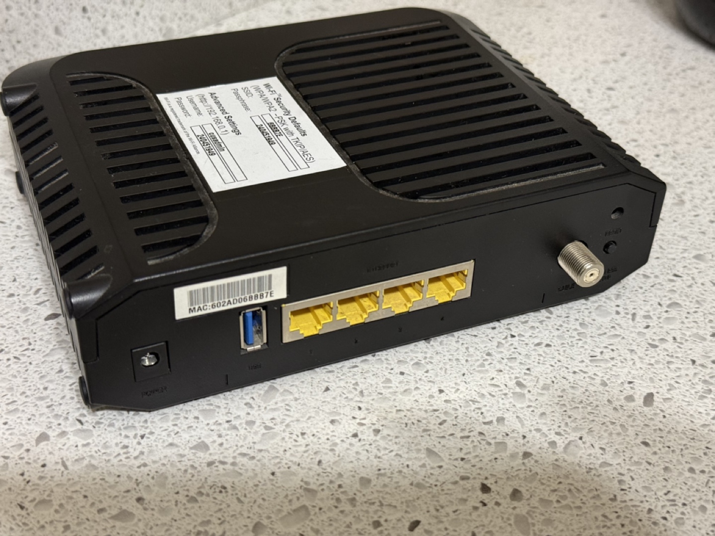 Cisco DPC3825 Cable Modem - photo 4