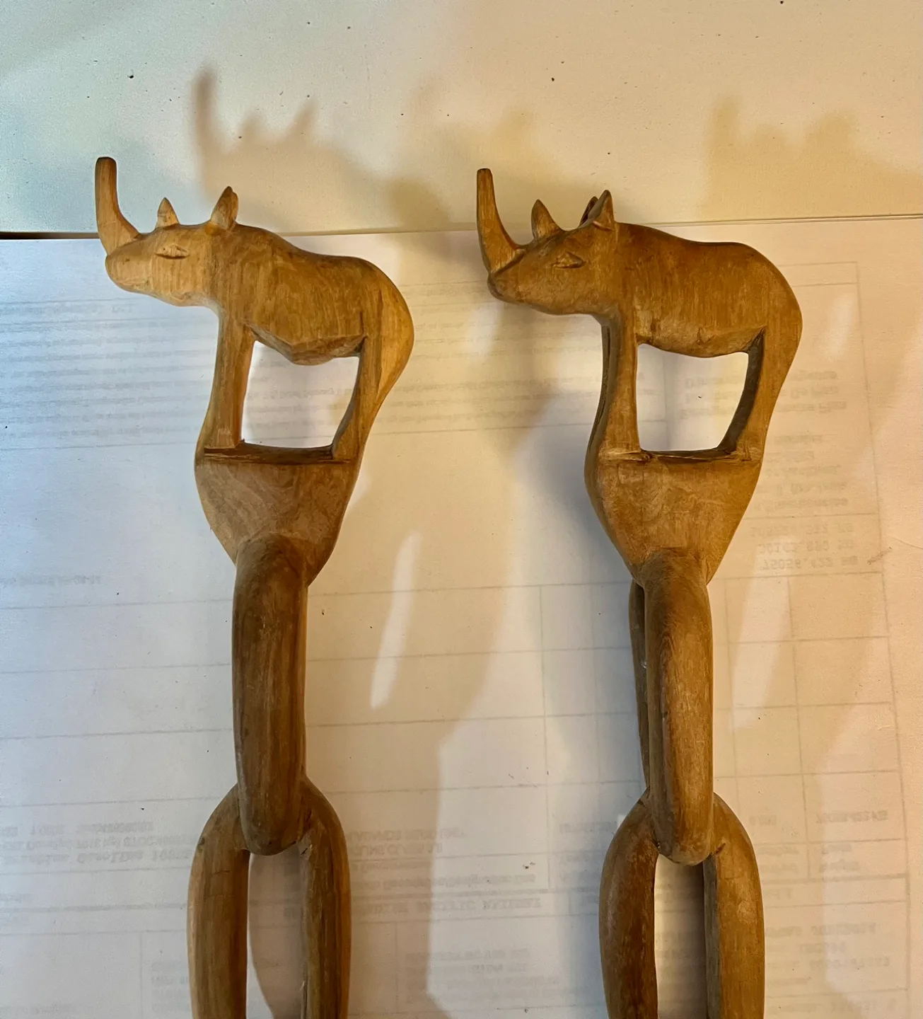 Salad tosser made of hard solid wood image indicator(2)