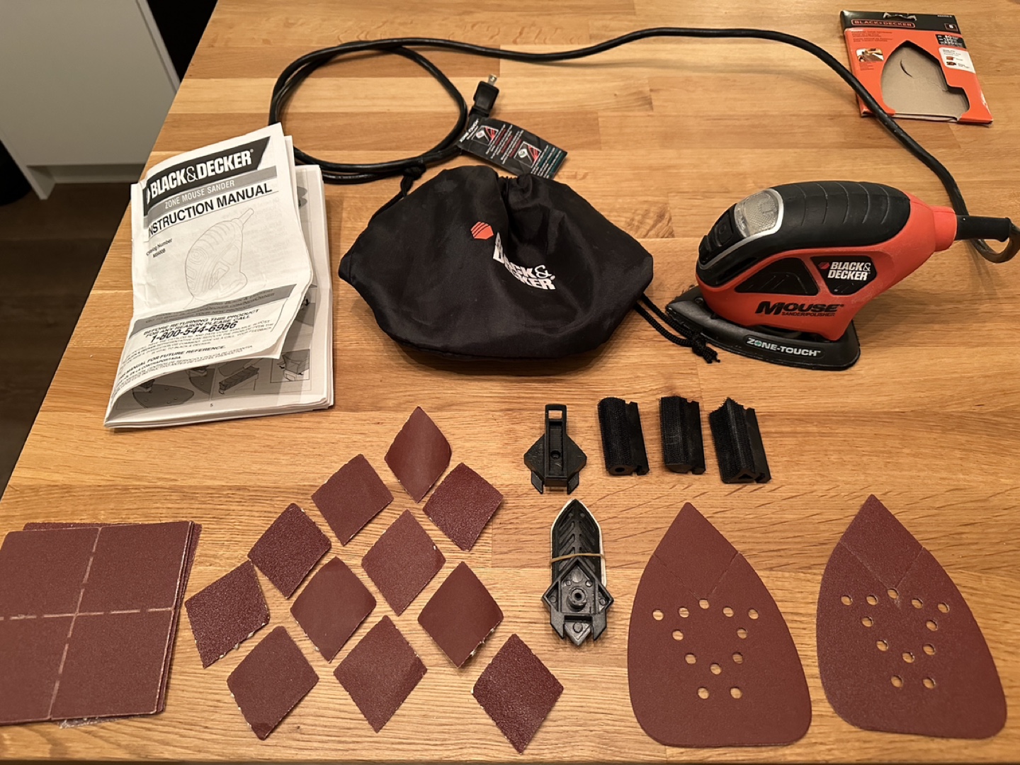 Black & Decker Mouse Detail Sander with Accessories