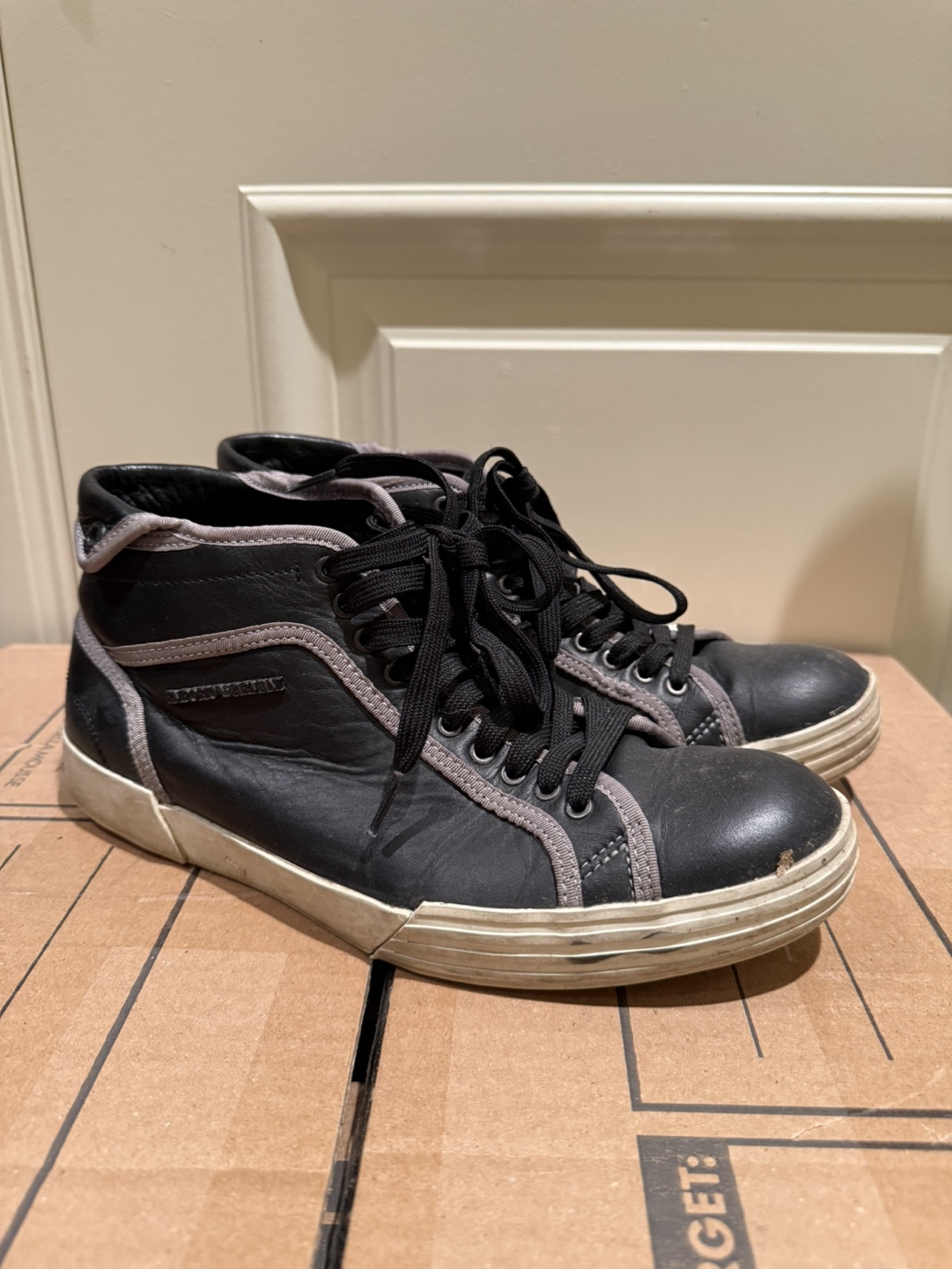 Emporio Armani Men's Sneakers - EUR 40