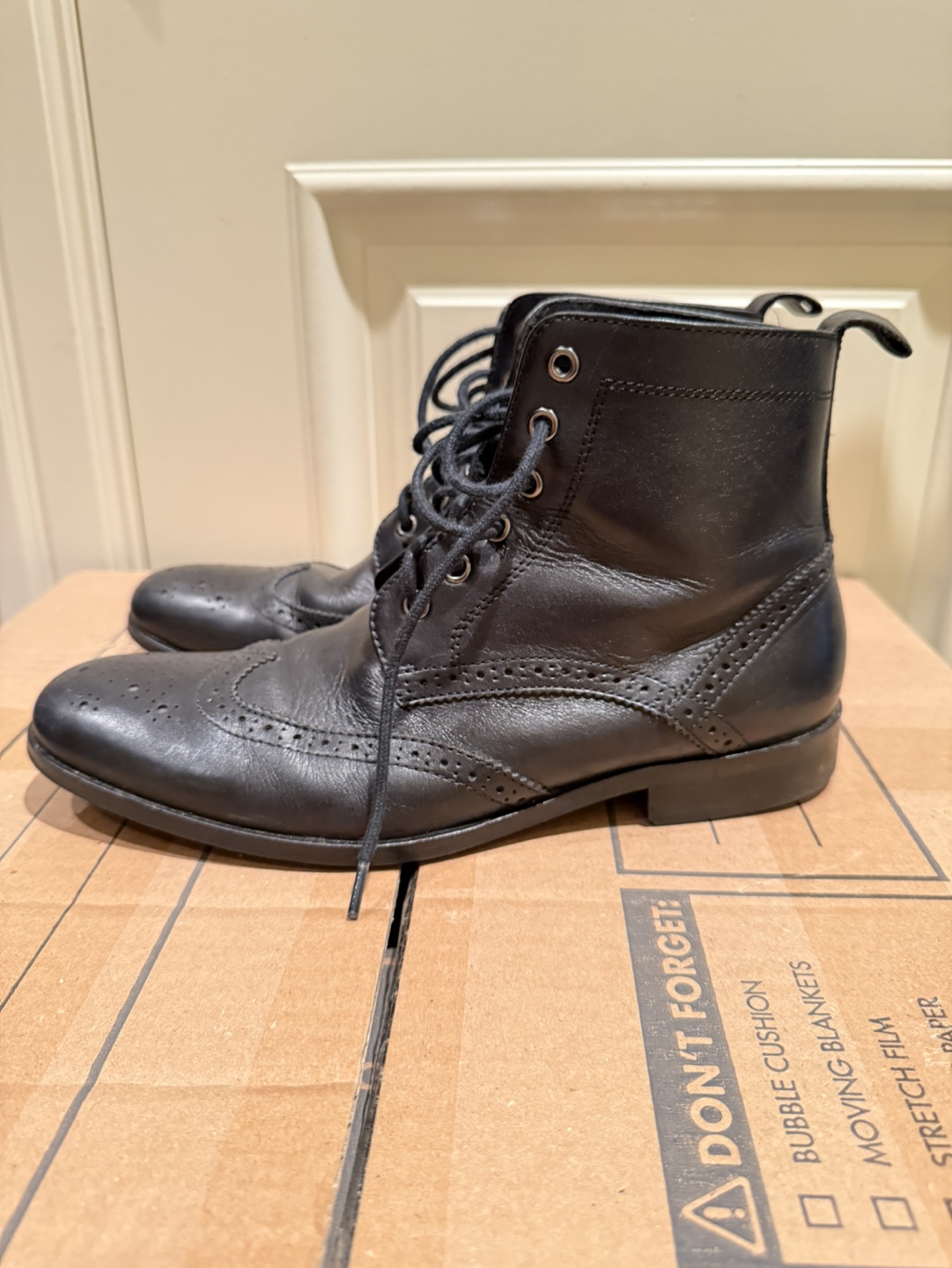 Banana Republic Black  Boots - 7.5 - photo 3