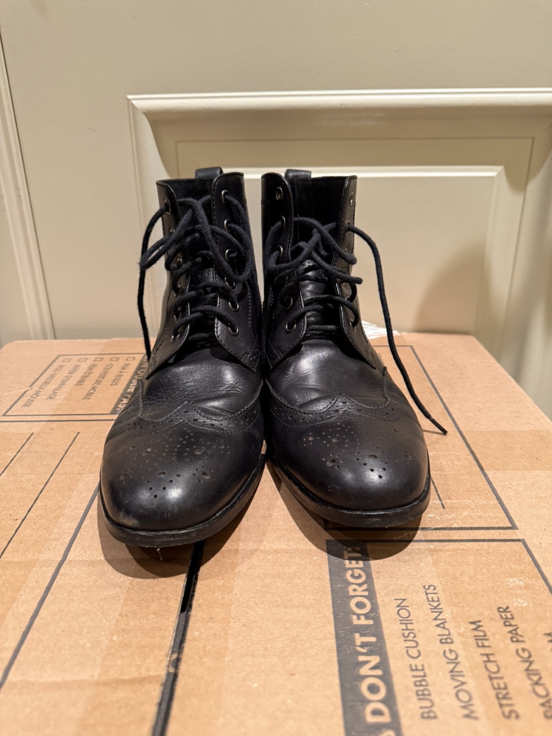 Banana Republic Black  Boots - 7.5 - photo 4
