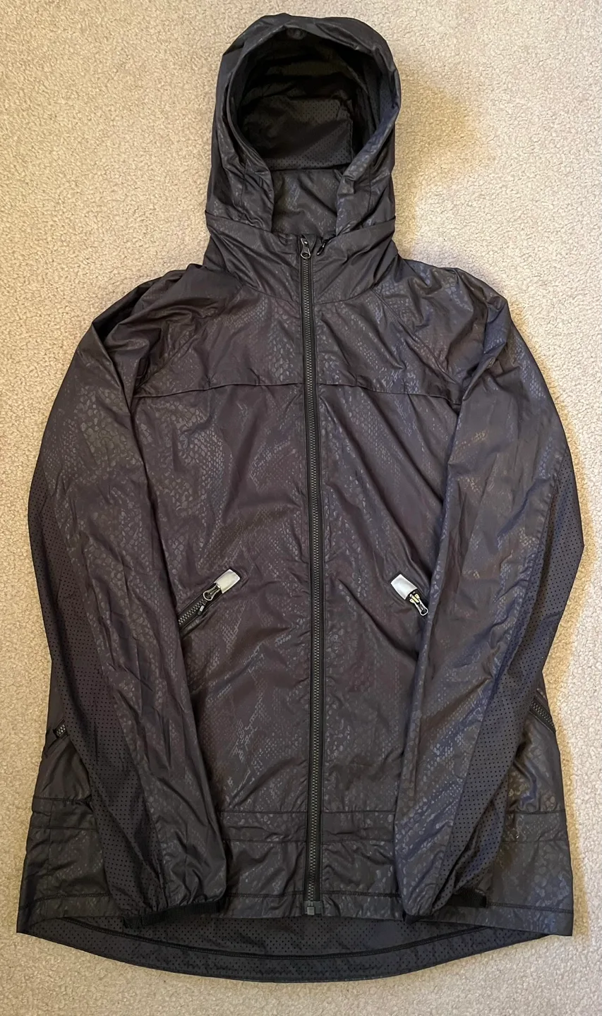 Lululemon Lot Size 4 image indicator(3)