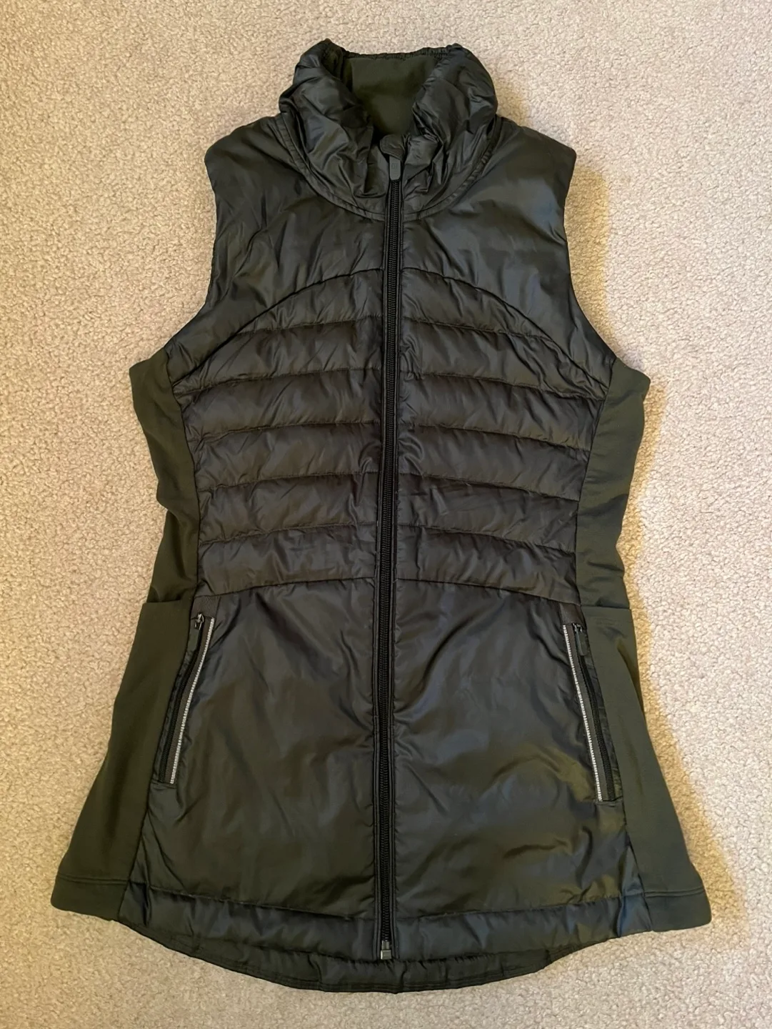 Lululemon Lot Size 4 image indicator(5)