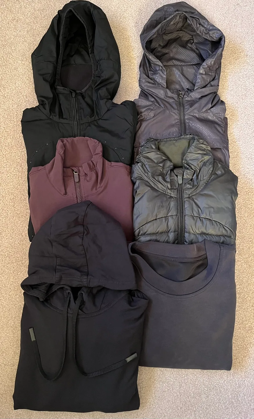 Lululemon Lot Size 4 thumbnail