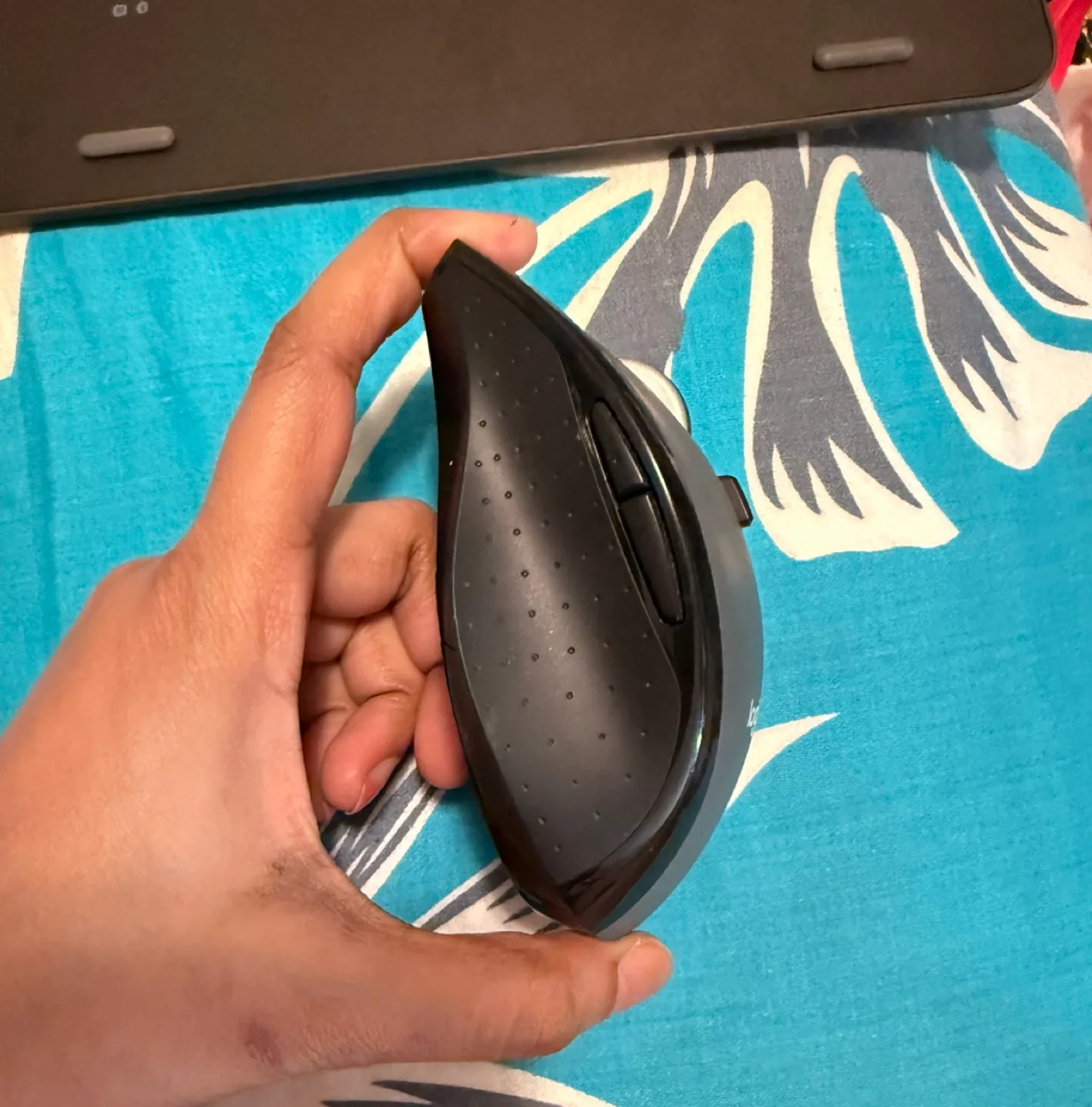 M705   Mouse wave and K585 Wireless Keyboard combo image indicator(5)