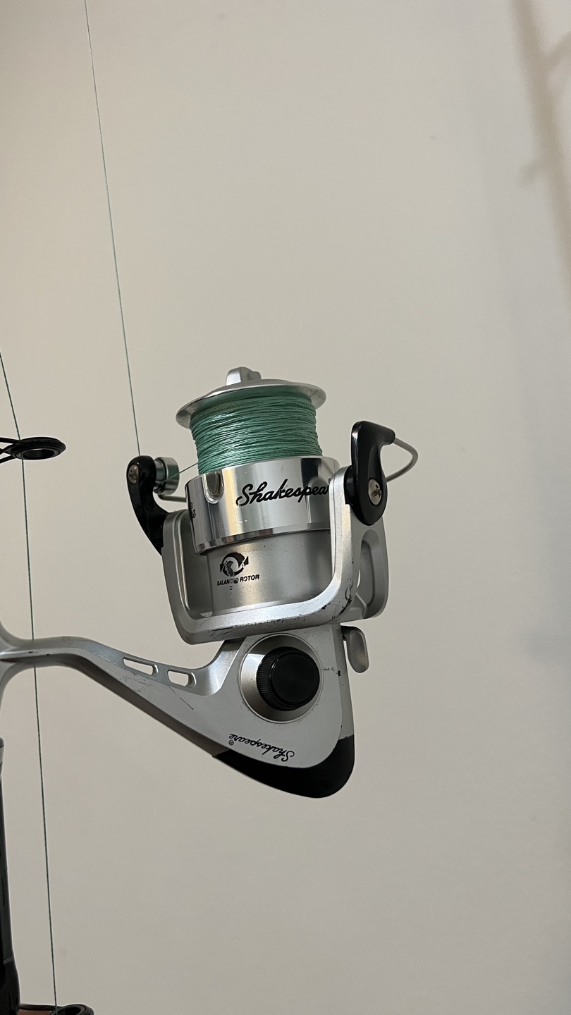 Shakespeare spinning reel - photo 2