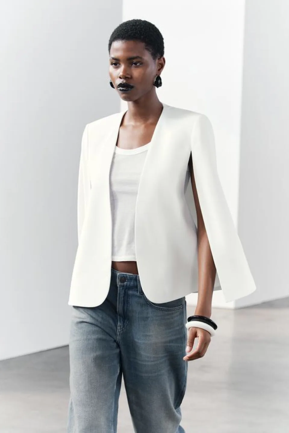 Zara Cape S thumbnail