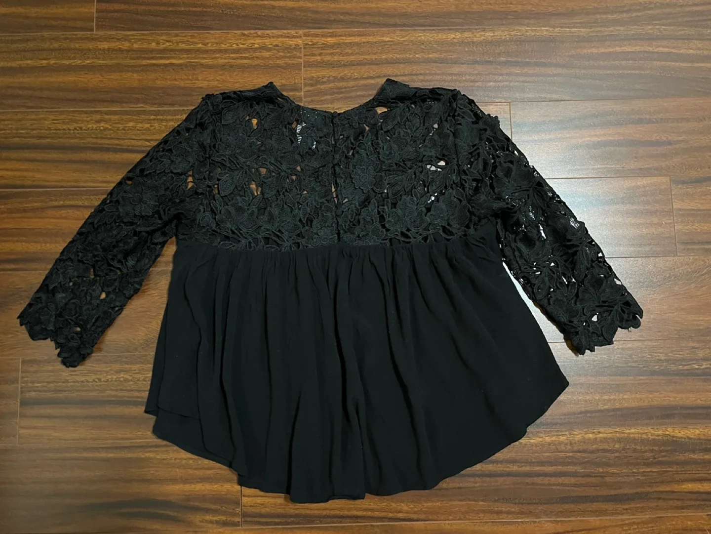 Guest Editor women’s small lace 3/4 sleeve babydoll top, black image indicator(5)