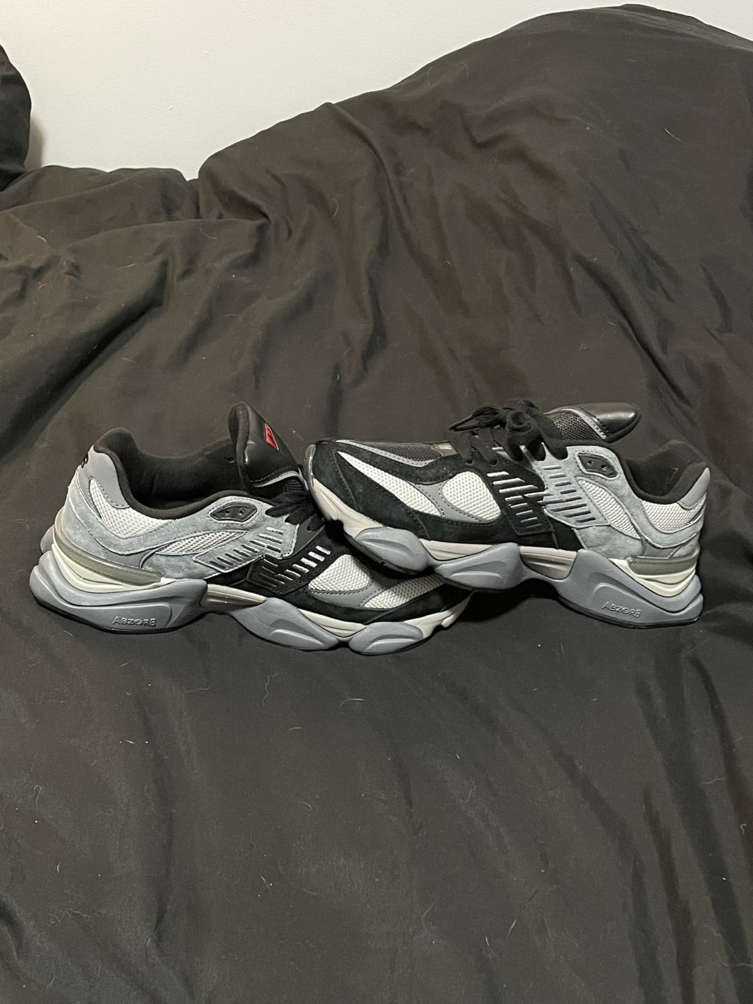 New Balance 9060 - Size 10 men’s - photo 4